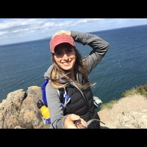 Meet your Posher, Alexis